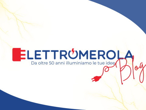 Elettromerola blog su sfondo bianco, fulmini elettrici e ombre blu.